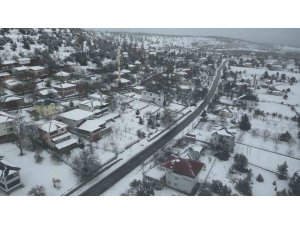 Mersin’de kar güzelliği dronla görüntülendi