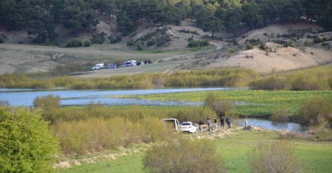 Öldürülüp yakılan Kübra Yapıcı’nın cesedinin bir bölümü Korkuteli Barajı’nda aranıyor