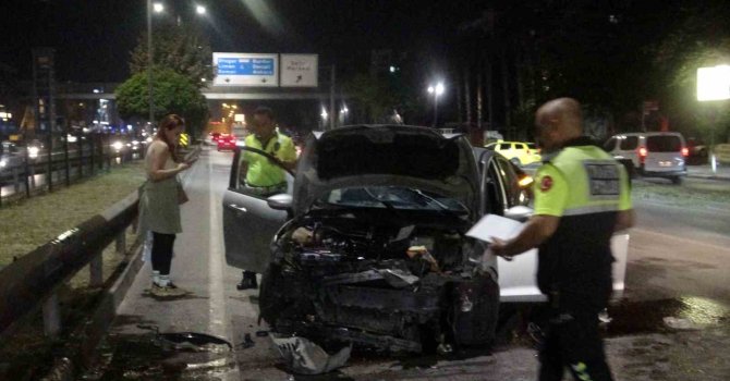 Aracın hurdaya döndüğü kazayı burnu bile kanamadan atlattı