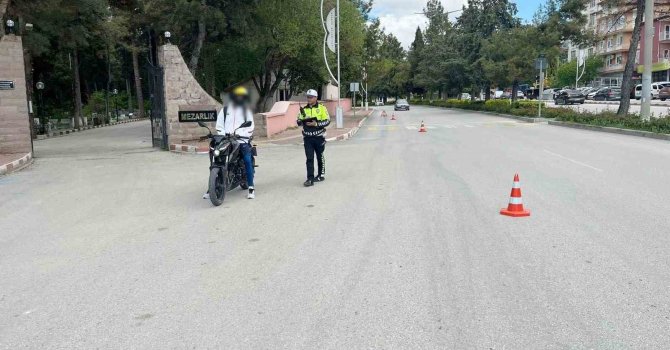 Burdur’da 383 araç ve sürücüsü kontrol edildi