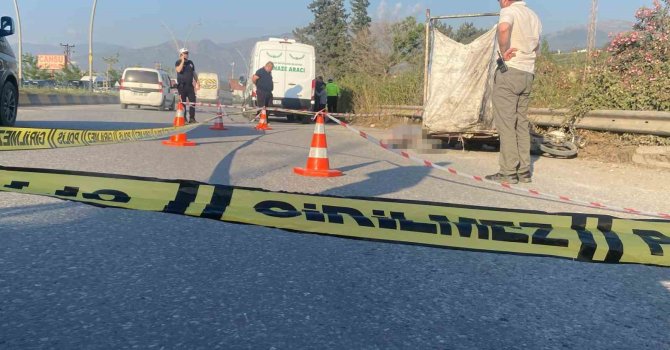 Tırla çarpışan sepetli motosikletin sürücüsü hayatını kaybetti