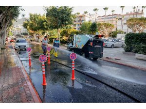 Temizlik işleri ekipleri Alanya’yı bayrama hazırlıyor