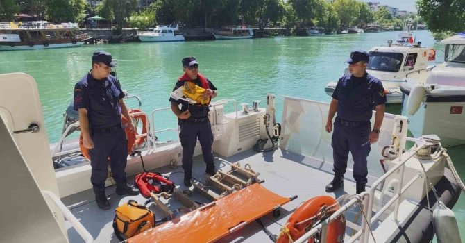 Sahil Güvenlik Komutanlığı’ndan 112 Personeline Tıbbi Tahliye Eğitimi
