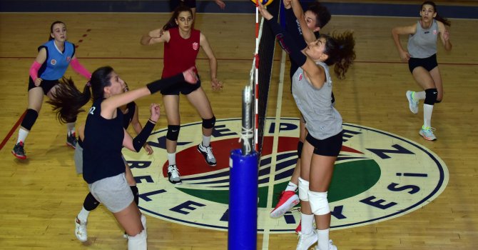 Kepez’de hedef 500 voleybolcu