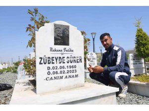 Deprem mezarlığında buruk anneler günü
