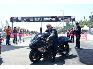 Kepez Belediye Başkanı Kocagöz, hız tutkunlarının heyecanına ortak oldu