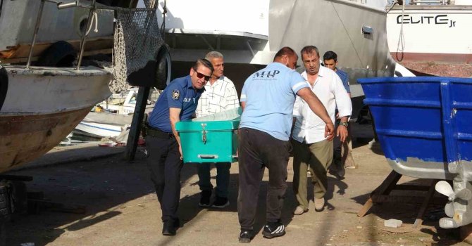 Mersin’de balıkçı barınağında erkek cesedi bulundu