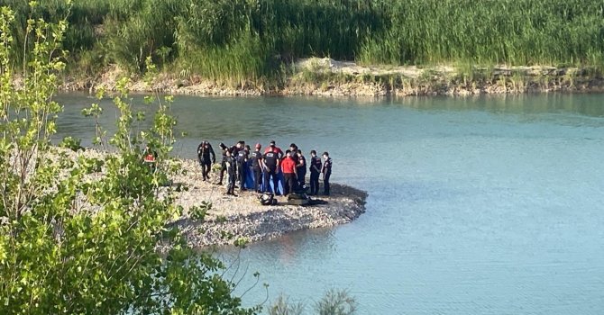 Akıntıya kapılarak kaybolan gencin cansız bedenine ulaşıldı