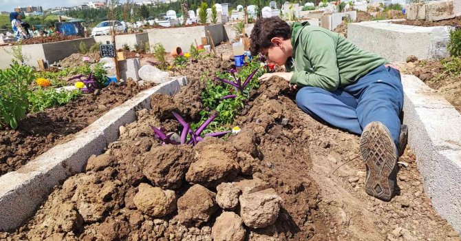 Kalp krizi vakasına giden ambulansın anahtarı kayboldu, çağrılan ikinci ambulansla götürüldüğü hastanede öldü