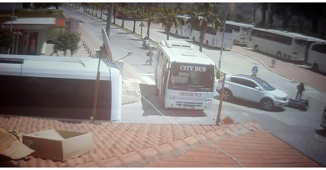 Antalya’da göz göre göre kaza kameraya yansıdı