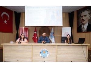 Akdeniz’de ’Özel Gereksinimli Bireyler ve Ev Yaşamı’ paneli düzenlendi