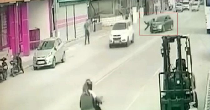 Osmaniye’de otomobilin çarptığı kadın yaralandı