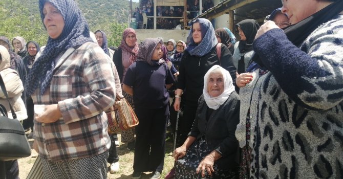 Kansere çare ararken trafik kazasında eşiyle birlikte hayatını kaybetti