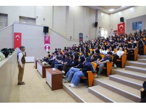 HBB öğrencileri sınavda sürecinde yalnız bırakmıyor