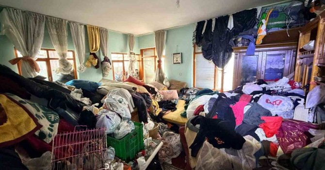 Kepez’de çöp ev operasyonu