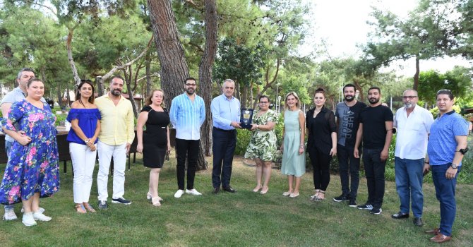 Esen: Müzik camiasının yanındayız