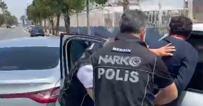 Takibe alınan araçta 24 kiloya yakın esrar ele geçirildi
