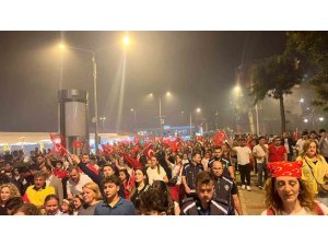 Alanya’da fener alayı ve Ceza konseriyle 19 Mayıs kutlaması