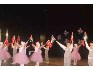 Mersin’de miniklerin sahne performansı ilgiyle izlendi