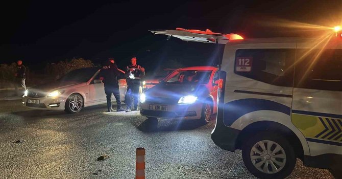 Burdur’da polis ekiplerinden sıkı denetim