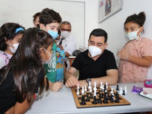 Tütüncü: “Satranç oynayın, kitap okuyun”