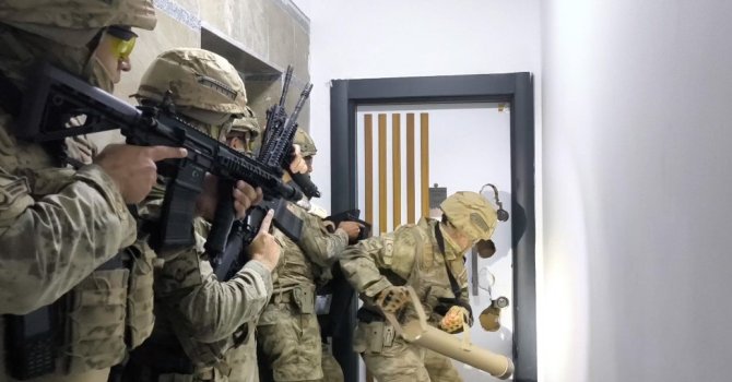 Mersin merkezli 7 ilde yasa dışı bahis operasyonu: 28 tutuklama