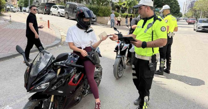 Adana’da 274 motosiklet sürücüsüne ceza kesildi