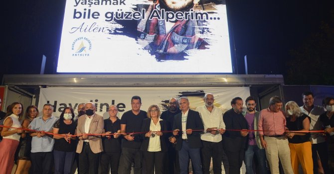 Kameraman Alper Baycın parkı törenle açıldı