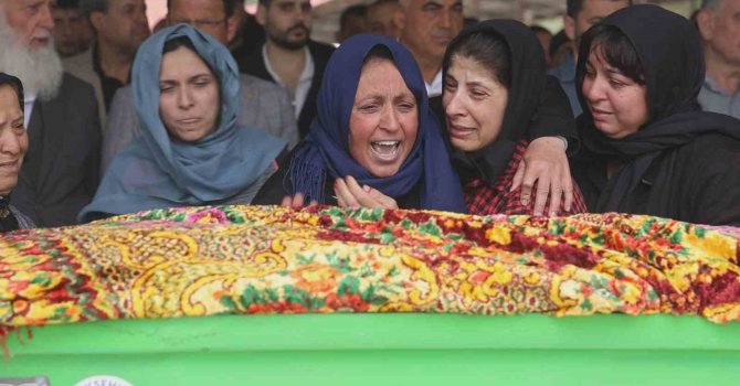 Selde evladını kaybeden annenin "Yavrum polis olacaktın, nereye gidiyorsun sınavın geliyordu" sözleri yürekleri dağladı