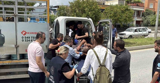 Trafikte tartışma ölüm getirdi: Kalp krizi geçiren sürücü hayatını kaybetti
