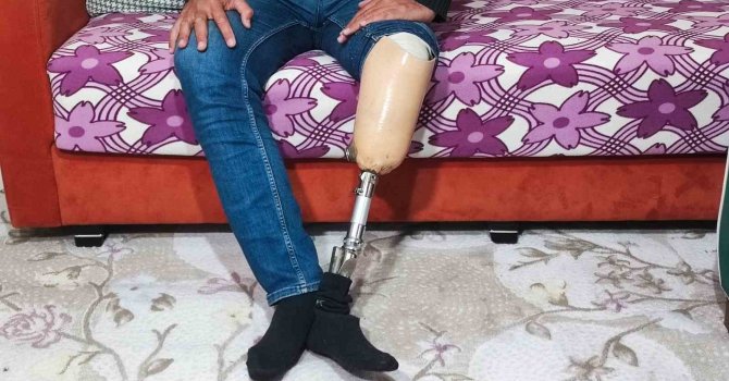 Protez bacaklı adam alacağını almak için IBAN verdi, cezaevine girip işinden oldu