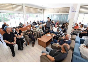 Mersin’de emekliler bayram sevincinde buluştu