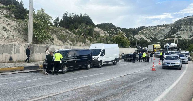 Burdur’da zincirleme kaza: 5 hafif yaralı