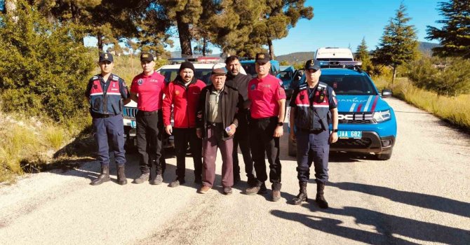 Korkuteli’nde kaybolan alzheimer hastası yaşlı adam için seferber oldular
