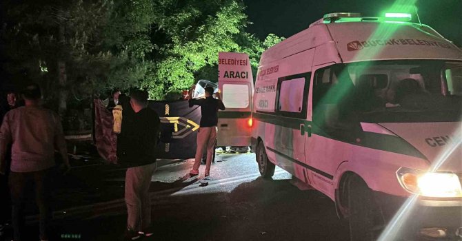 Burdur’da 4 kişinin öldüğü kazada cenazeler teslim edildi