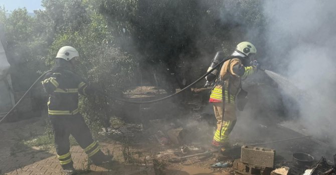 Hatay’da bahçe ve çadır yangını