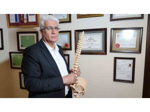 Başının üzerine suya atlayanlar dikkat: Bir anlık hata ömür boyu felce neden olabilir