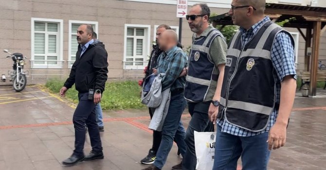 ’Çocuk tacizi’ şüphelisinin yakınları basına saldırdı
