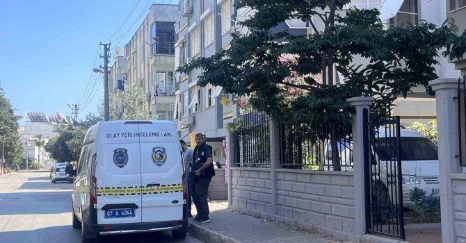 Antalya’da 34 yaşındaki genç evinde ölü bulundu