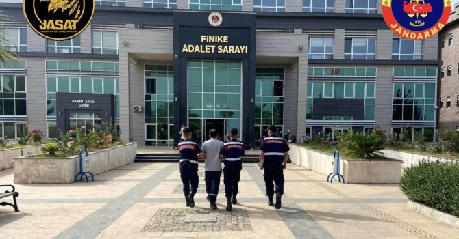 Antalya’da hakkında 21 yılı aşkın hapis cezası bulunan hükümlü yakalandı