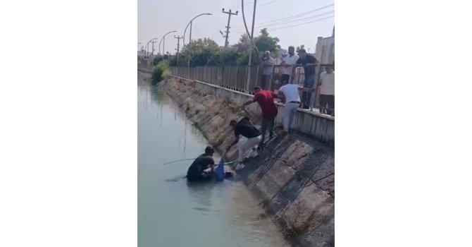 Tarsus’ta sulama kanalına düşen şahıs ölümden döndü