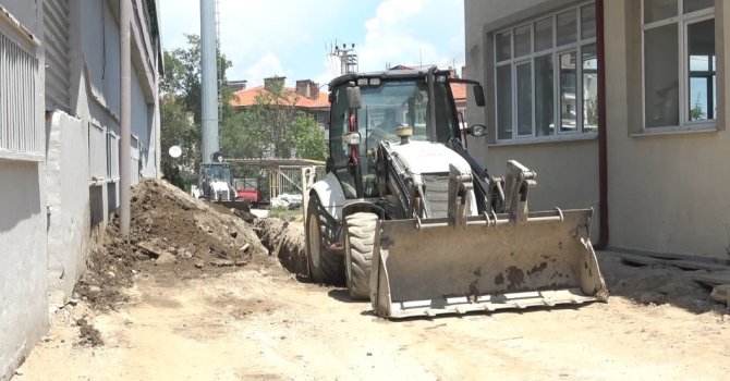 Isparta’da kanalizasyon hattı çalışmasında göçük meydana geldi: 1 işçi yaralandı
