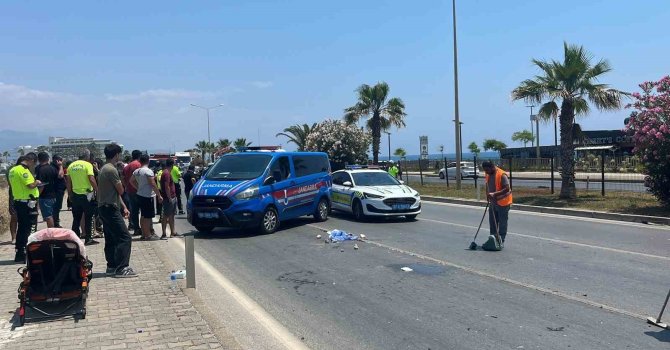 Alanya’da kamyonet ile çarpışan motosikletin genç sürücü hayatını kaybetti