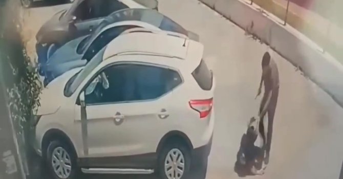 Platonik aşk dehşeti: Genç kadını sokak ortasında bıçakladı