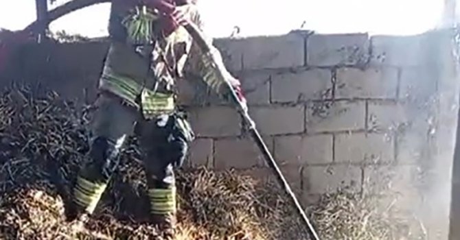 Kahramanmaraş’ta ahır yangını korkuttu