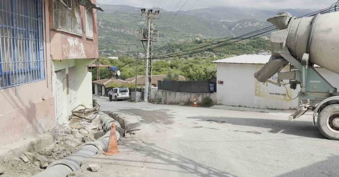 Yola beton dökerek ilerleyen beton mikserine 50 bin TL para cezası