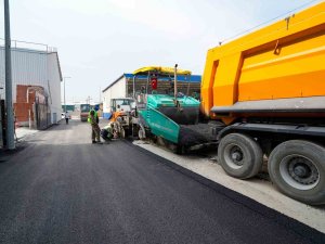 Tarsus’ta 23 sokakta sıcak asfalt çalışması