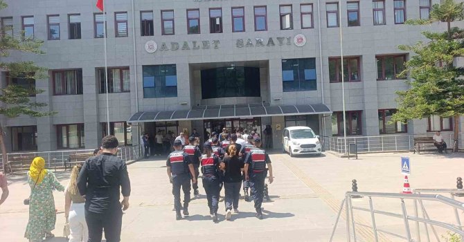 Karnından vurulmuş halde bulunan adamın cinayete kurban gittiği belirlendi