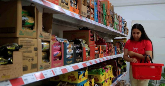 Kepez Kent Market düşük fiyatları ile ev ekonomisine katkı sağlıyor