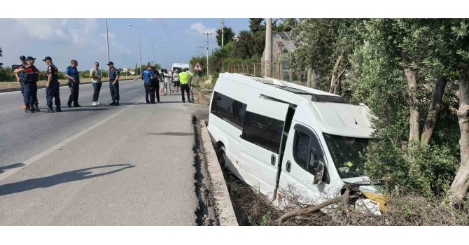 Yolcu minibüsünde dehşet anları kamerada: Kaçırdığı minibüsle kaza yapıp öldü